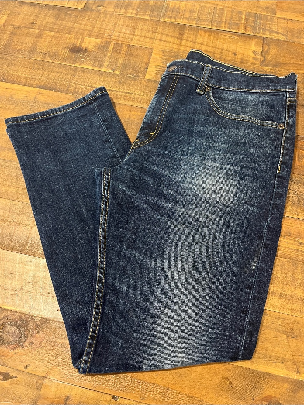 Levi's Men's Washed Dark Blue Straight Jeans